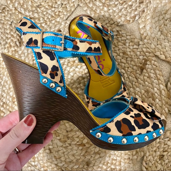 Kensie Girl | Leopard Wedges - Picture 2 of 6